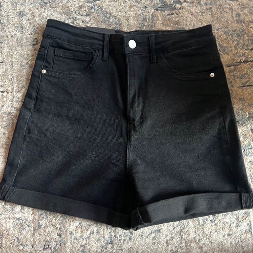 Risen denim shorts size medium brand new with tags